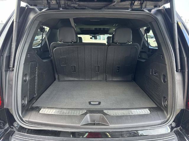 Used 2023 GMC Yukon XL Denali RWD image 11