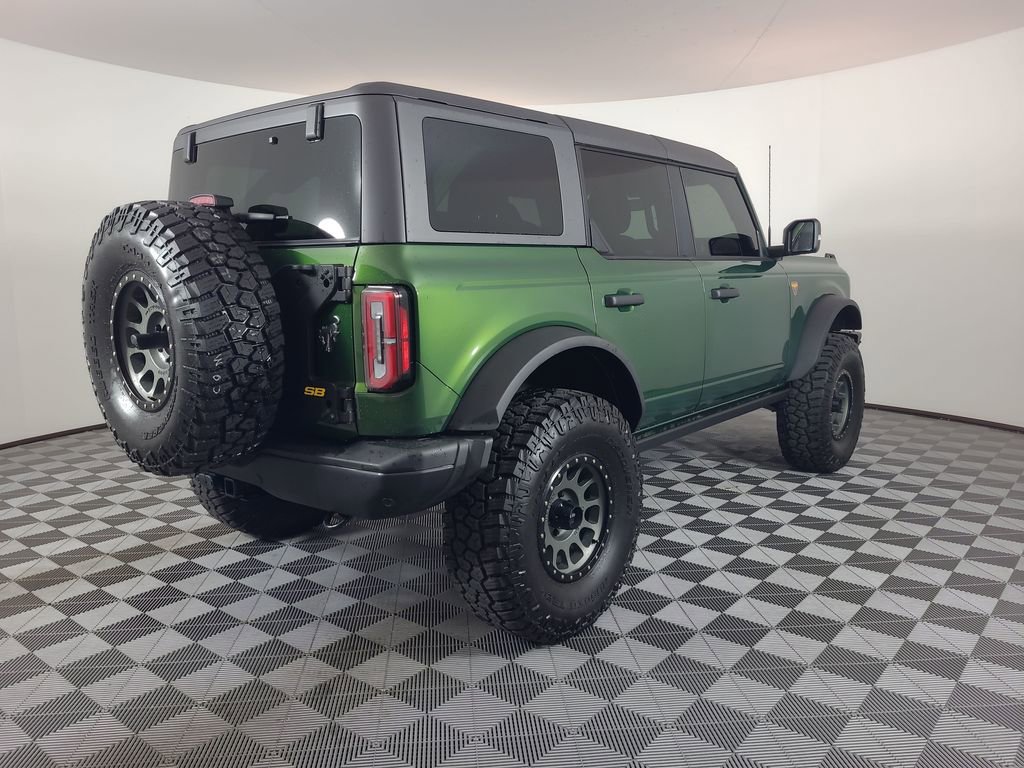 Certified 2025 Ford Bronco Badlands AWD/4WD image 3