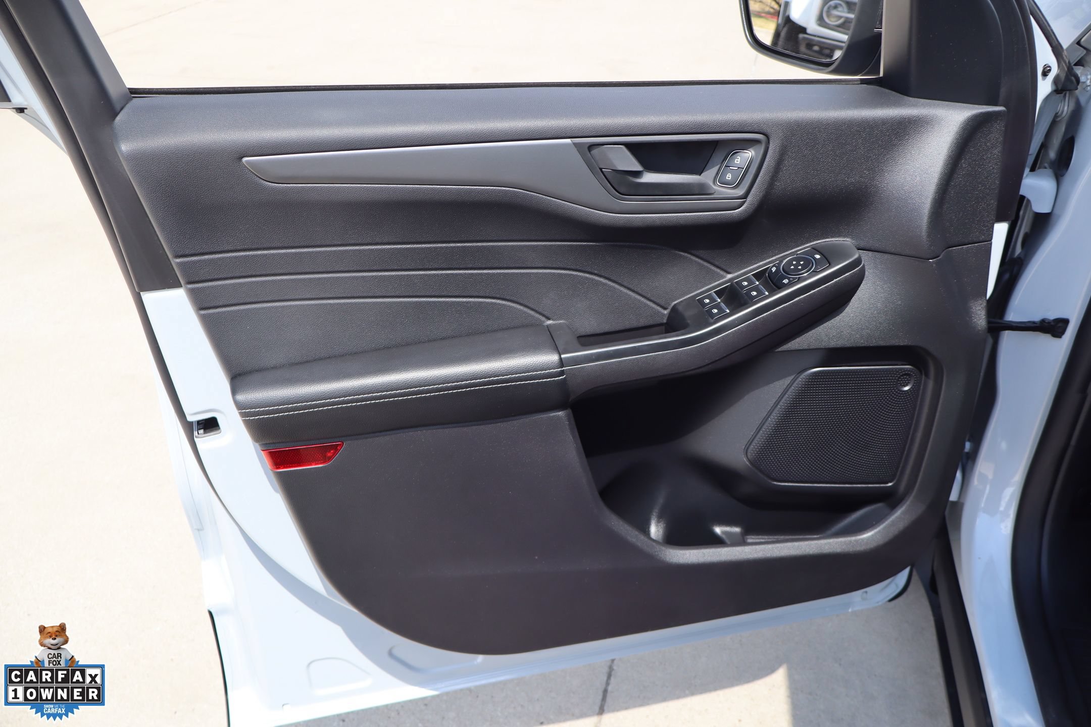 Certified 2025 Ford Escape Active FWD image 12