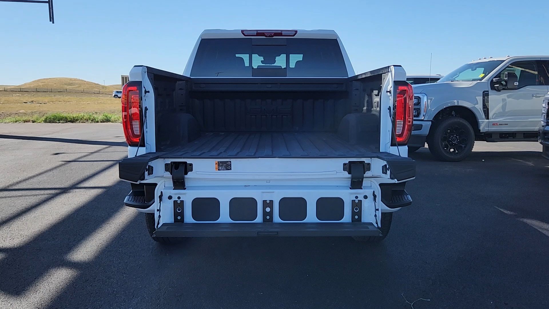 Used 2026 GMC Sierra 1500 AT4 w/ AT4 Premium Package AWD/4WD image 18