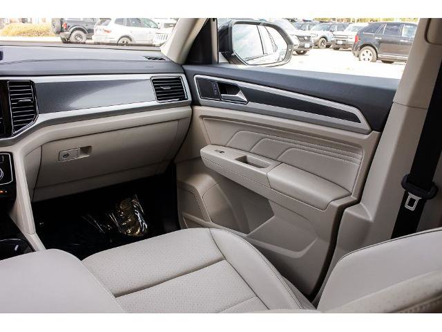 Used 2022 Volkswagen Atlas SEL R-Line image 16
