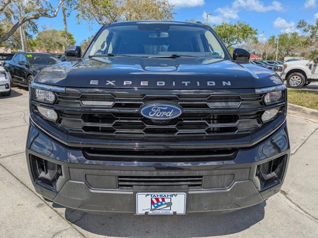 Certified 2025 Ford Expedition Active image 8