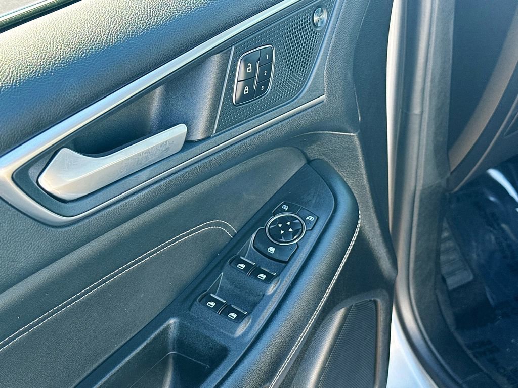 Certified 2024 Ford Edge Titanium AWD/4WD image 15
