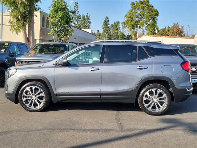Used 2019 GMC Terrain SLT w/ Preferred Package image 2