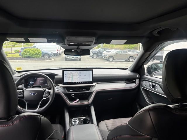 Certified 2025 Ford Explorer ST-Line w/ Premium Package AWD/4WD image 20