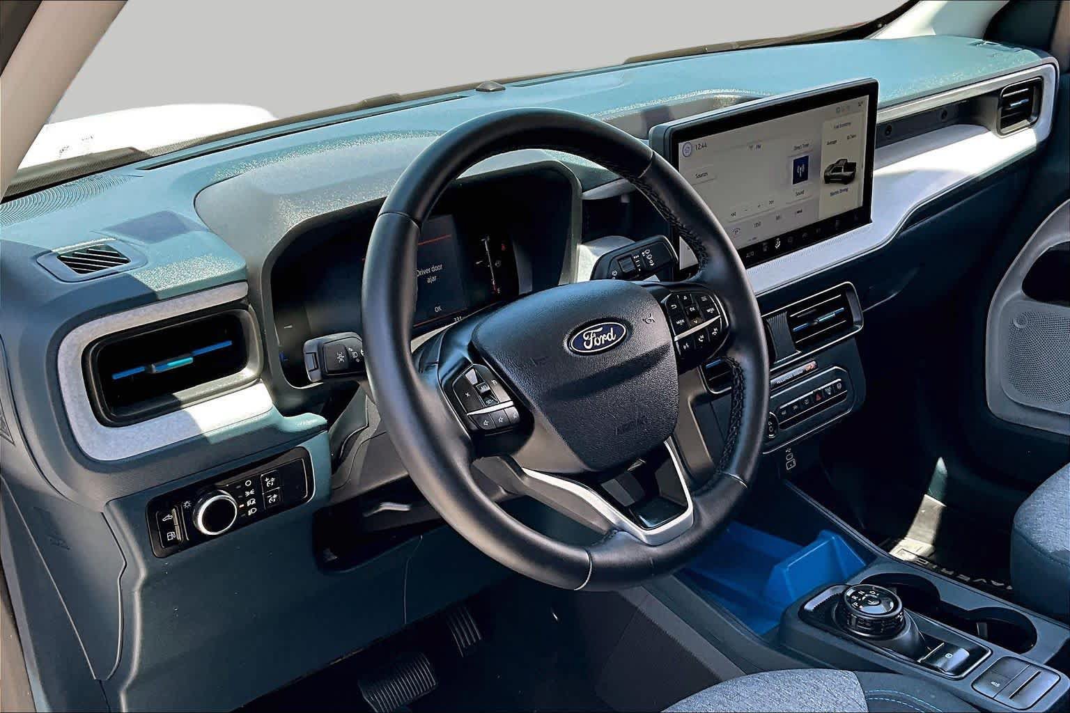 Certified 2025 Ford Maverick XLT w/ XLT Luxury Package FWD image 16