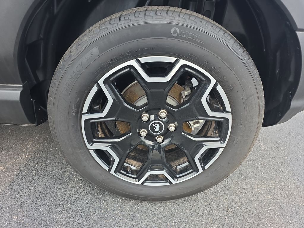 Certified 2025 Ford Bronco Sport Outer Banks w/ Outer Banks Tech Package+ AWD/4WD image 15