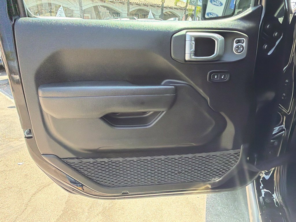 Used 2025 Jeep Wrangler Unlimited Sport AWD/4WD image 22