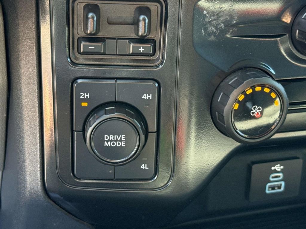 Certified 2025 Ford F250 XLT image 25