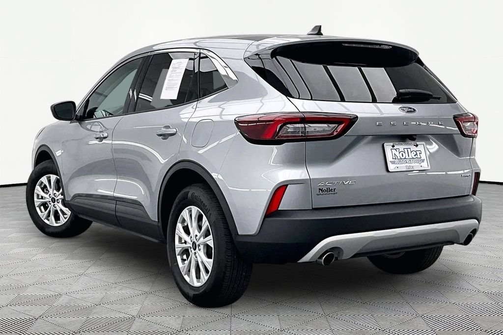 Certified 2023 Ford Escape Active AWD/4WD image 13