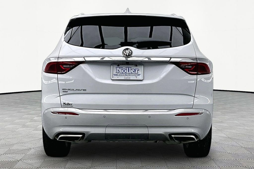 Used 2024 Buick Enclave Essence w/ Experience Buick Package AWD/4WD image 4