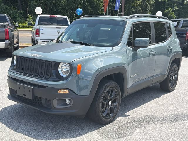 Used 2018 Jeep Renegade Latitude FWD image 3