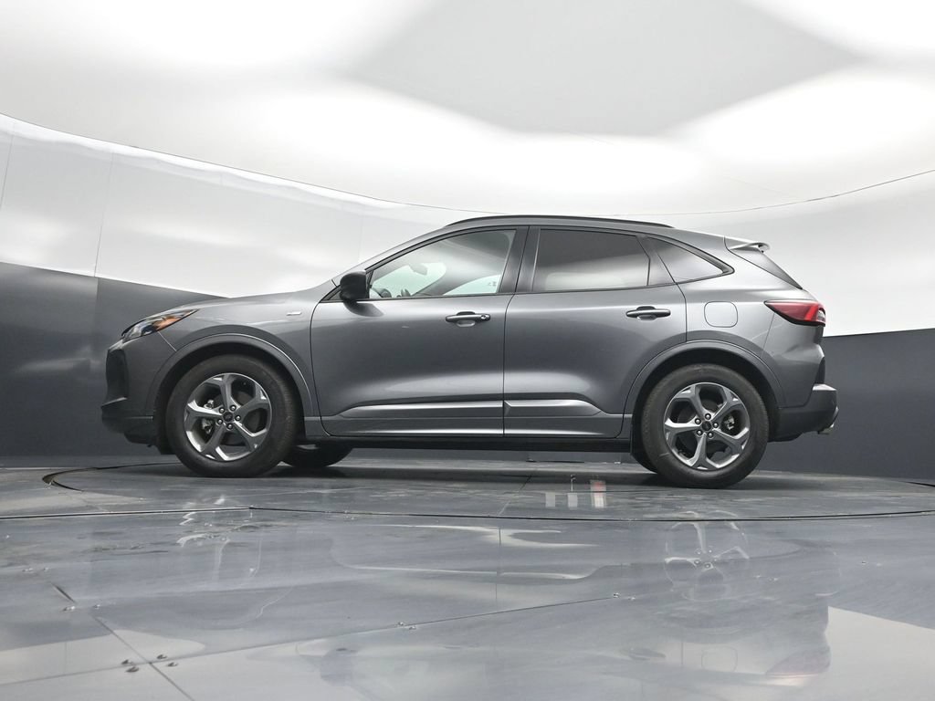 Certified 2023 Ford Escape ST-Line w/ Tech Pack #1 FWD image 7