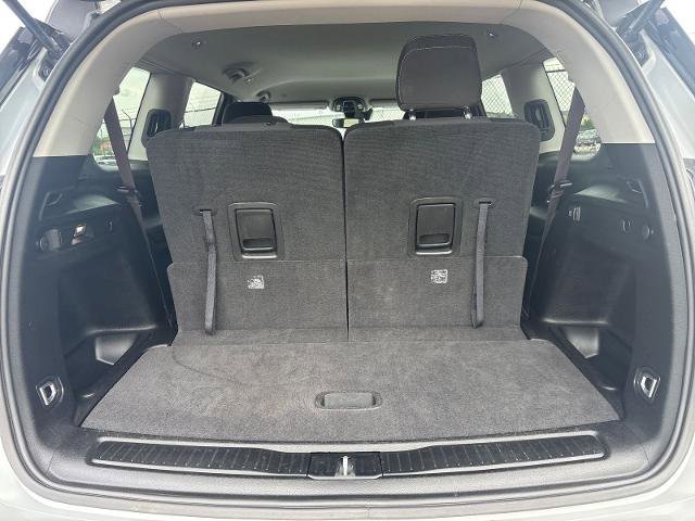 Used 2023 Jeep Grand Cherokee L Laredo RWD image 11