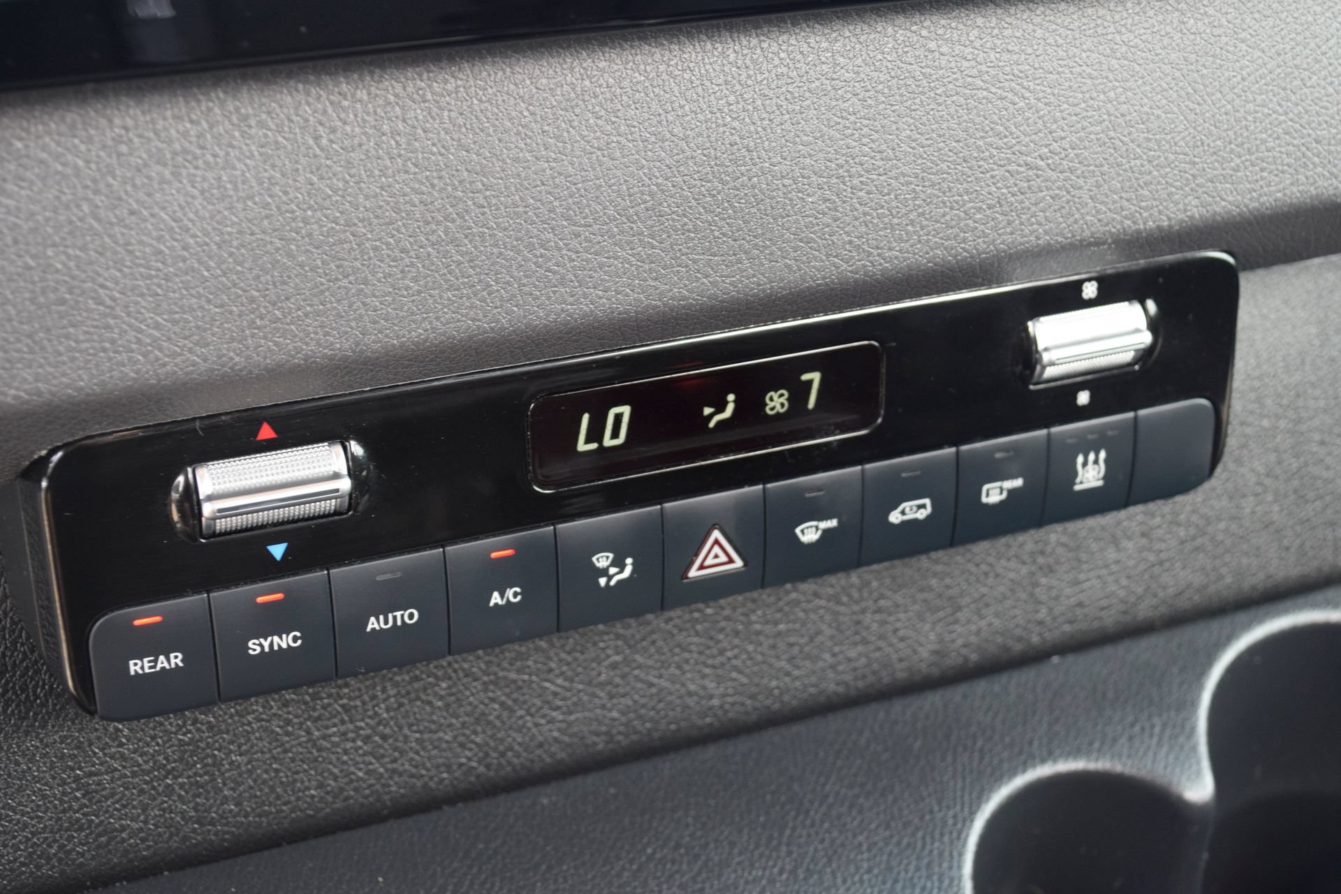 Used 2025 Mercedes-Benz Sprinter 2500 image 12