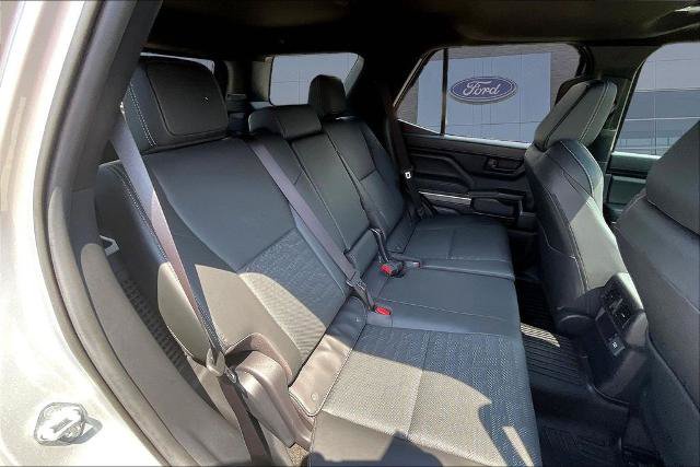 Used 2025 Toyota 4Runner TRD Off-Road Premium AWD/4WD image 25