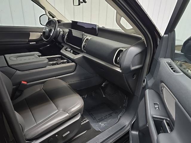 Certified 2025 Ford Expedition Active AWD/4WD image 20