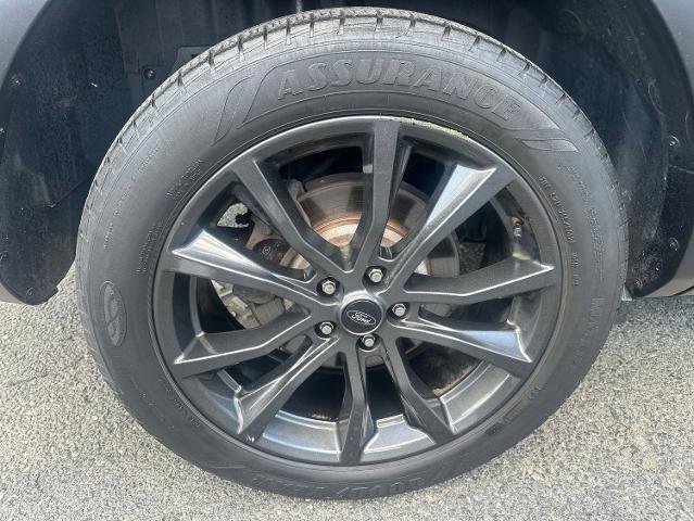 Certified 2018 Ford Explorer XLT w/ Equipment Group 202A AWD/4WD image 22