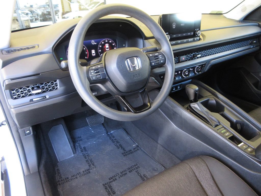 Used 2023 Honda Accord EX image 13