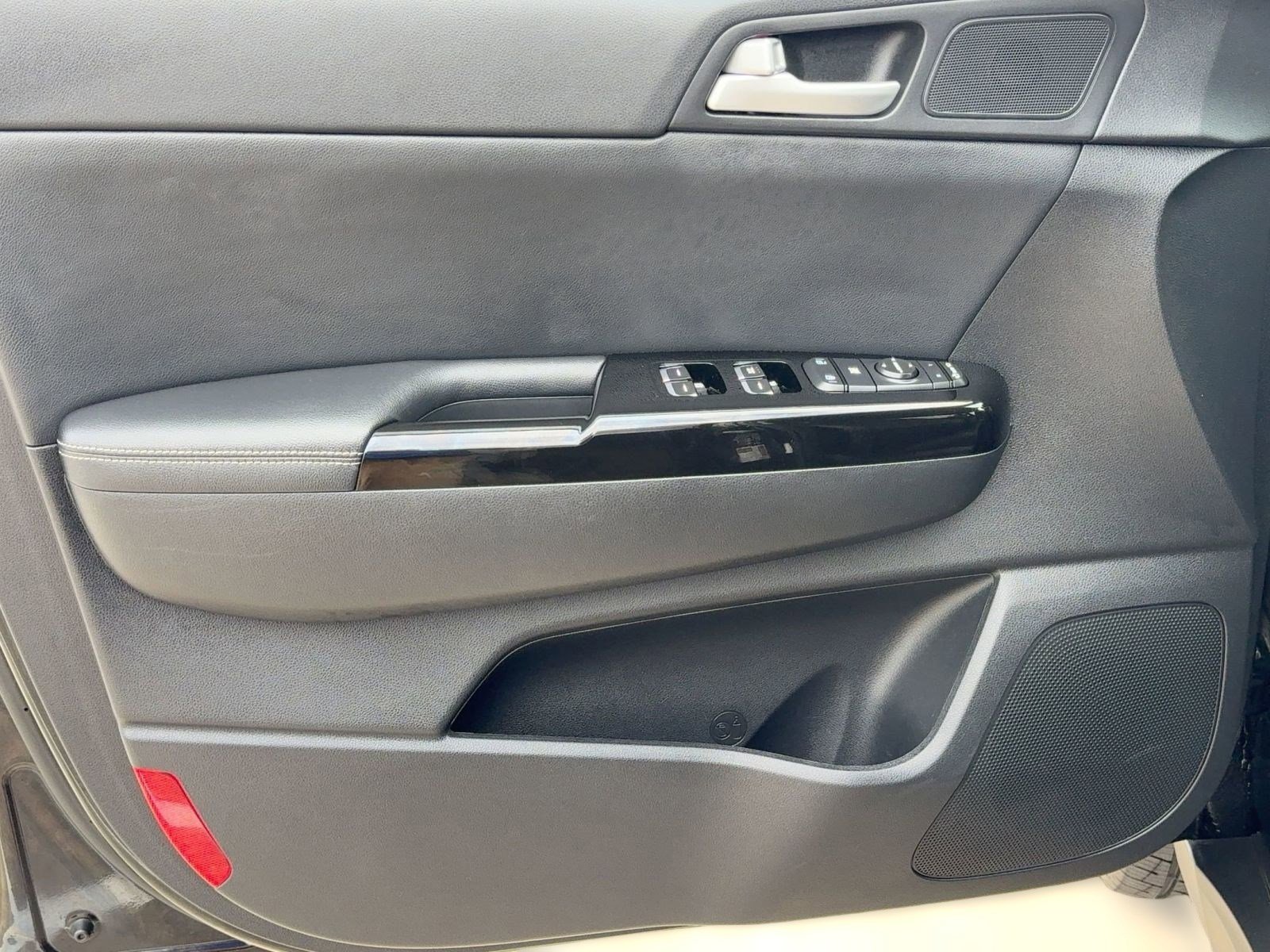 Used 2018 Kia Sportage EX image 13