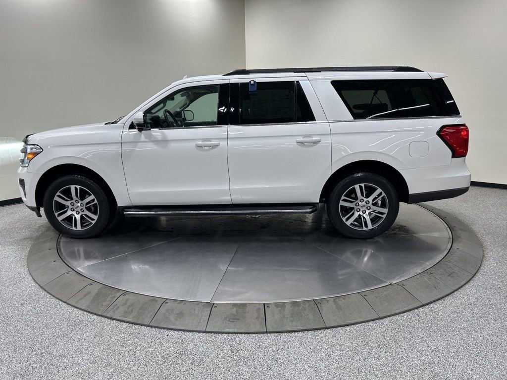 Certified 2023 Ford Expedition Max XLT image 2