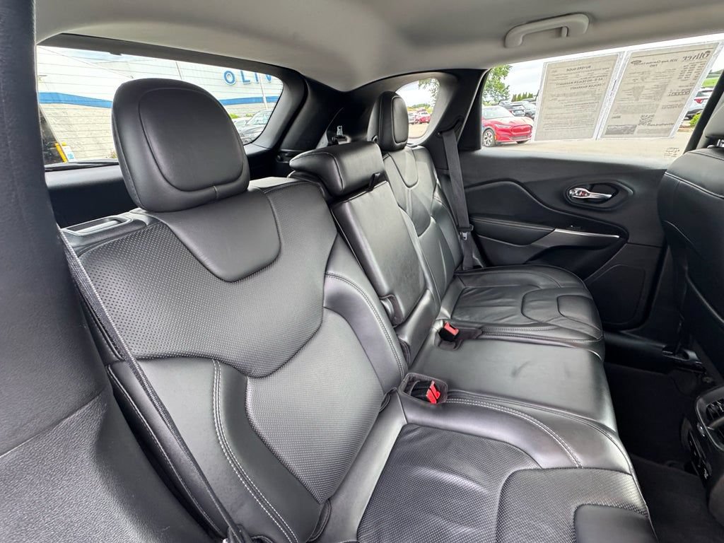 Used 2020 Jeep Cherokee Limited FWD image 15
