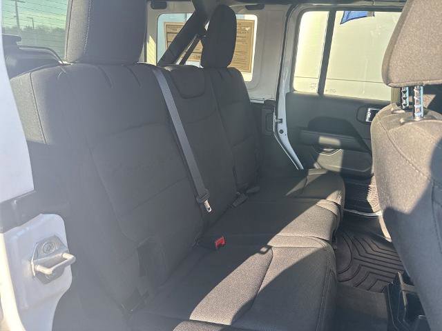 Used 2021 Jeep Wrangler Unlimited Sahara image 32