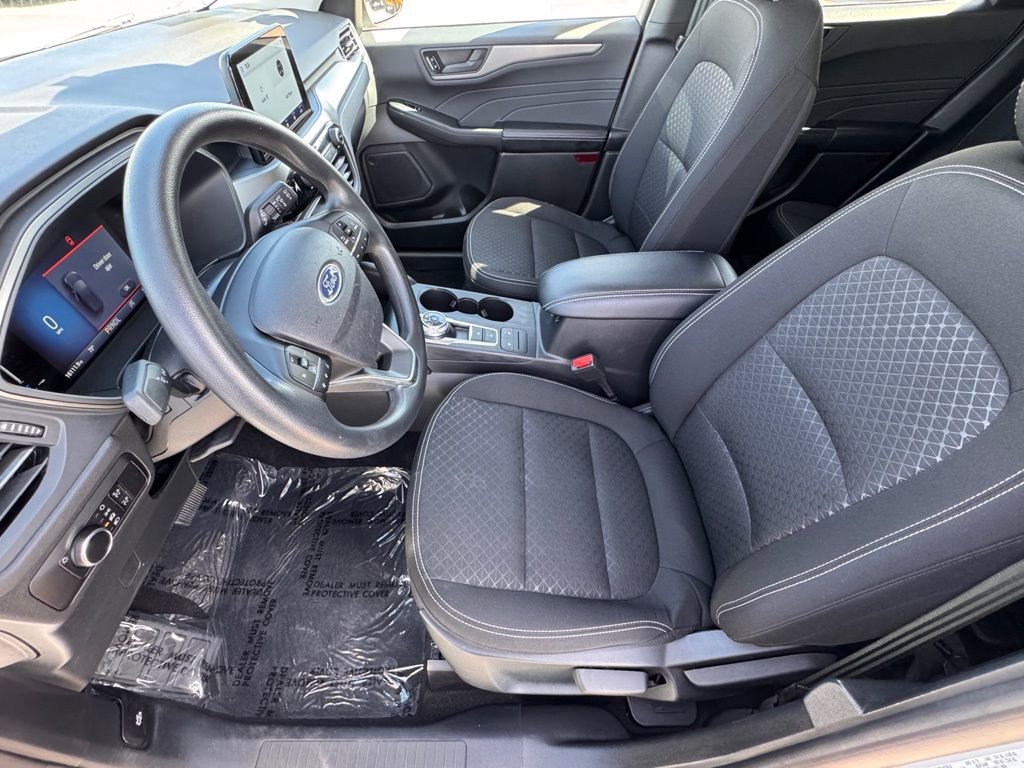 Certified 2025 Ford Escape Active image 17
