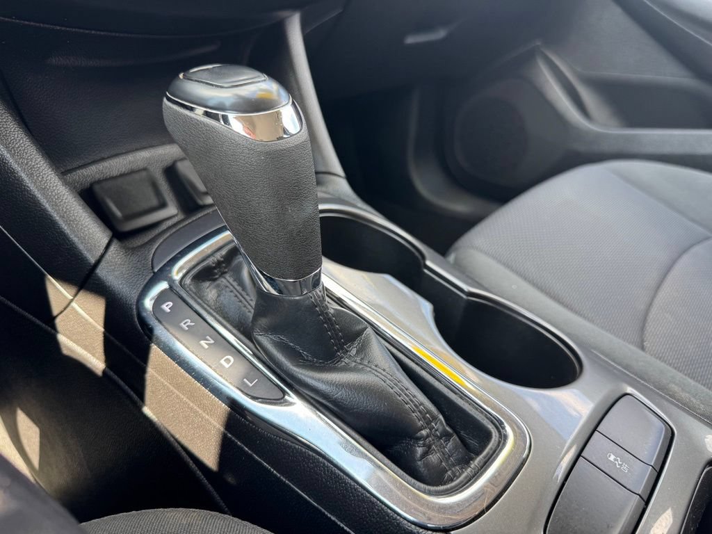 Used 2017 Chevrolet Cruze LT FWD image 28