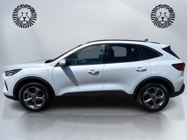 Certified 2025 Ford Escape ST-Line Select AWD/4WD image 10