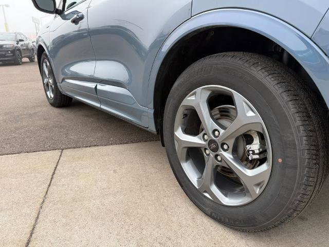 Certified 2023 Ford Escape ST-Line w/ Tech Pack #1 image 21