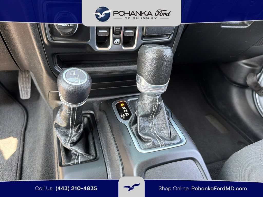 Used 2023 Jeep Gladiator Overland AWD/4WD image 15