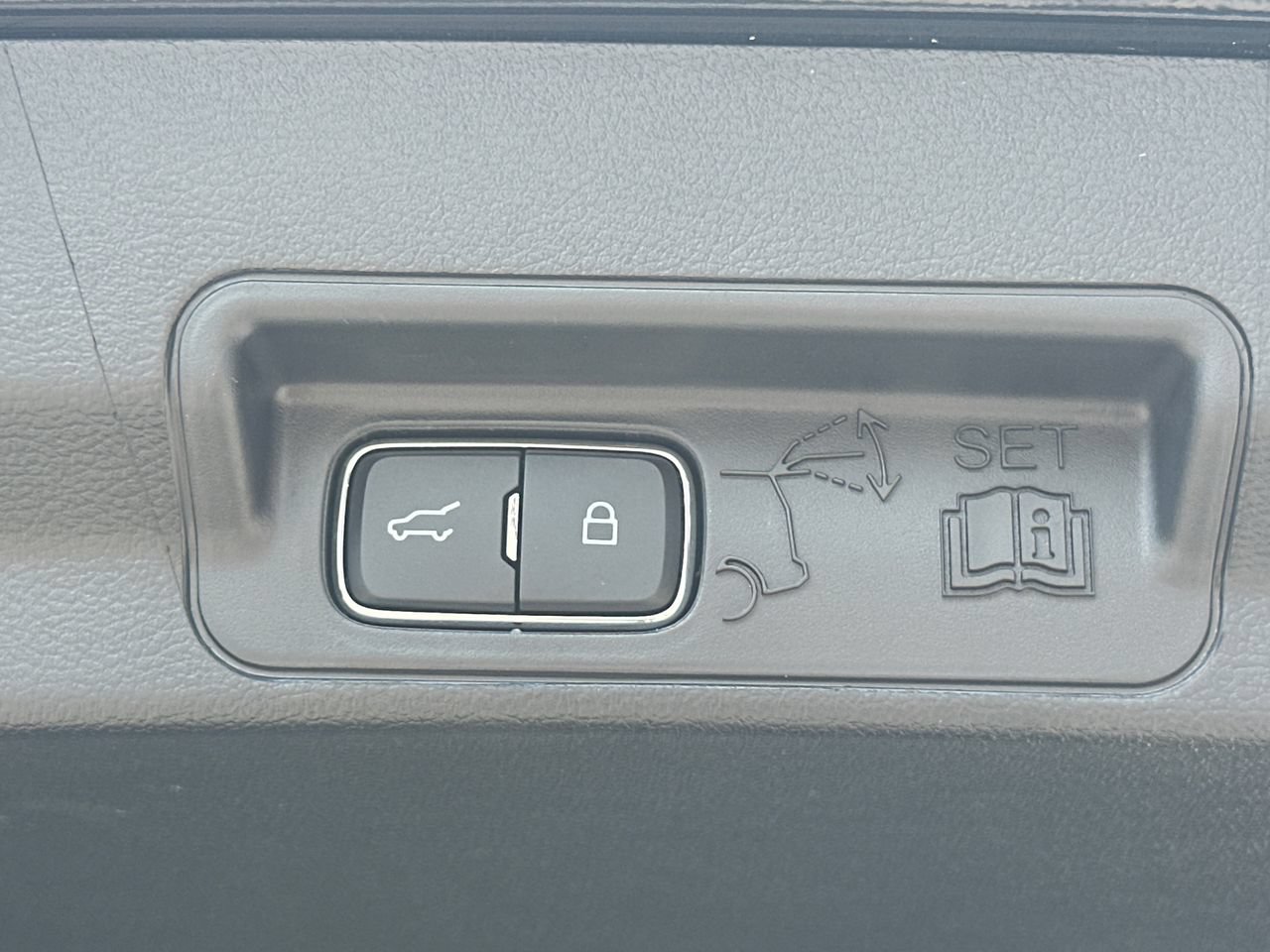 Certified 2026 Ford Explorer ST-Line AWD/4WD image 21