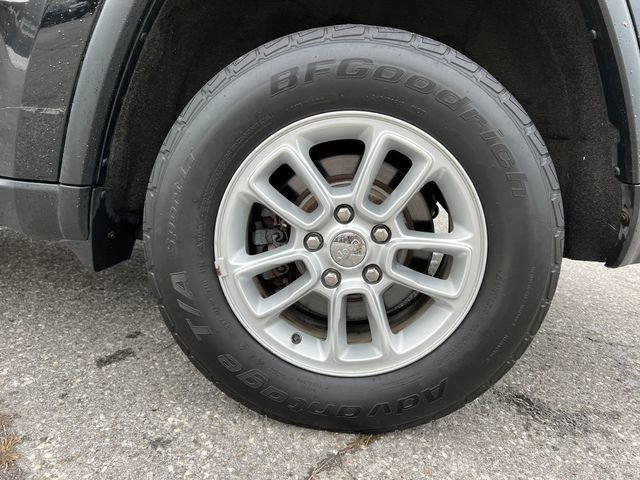 Used 2018 Jeep Grand Cherokee Laredo image 15