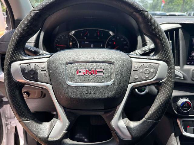 Used 2024 GMC Terrain SLE w/ Driver Convenience Package FWD image 21