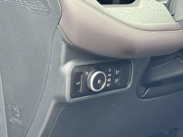 Certified 2026 Ford Explorer Platinum AWD/4WD image 31