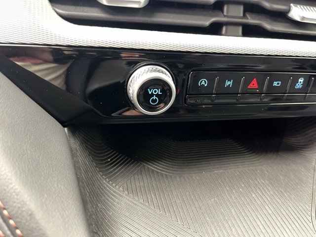 Certified 2025 Ford Explorer Active AWD/4WD image 19