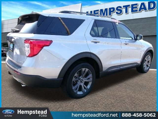 Certified 2023 Ford Explorer XLT w/ Equipment Group 202A AWD/4WD image 6