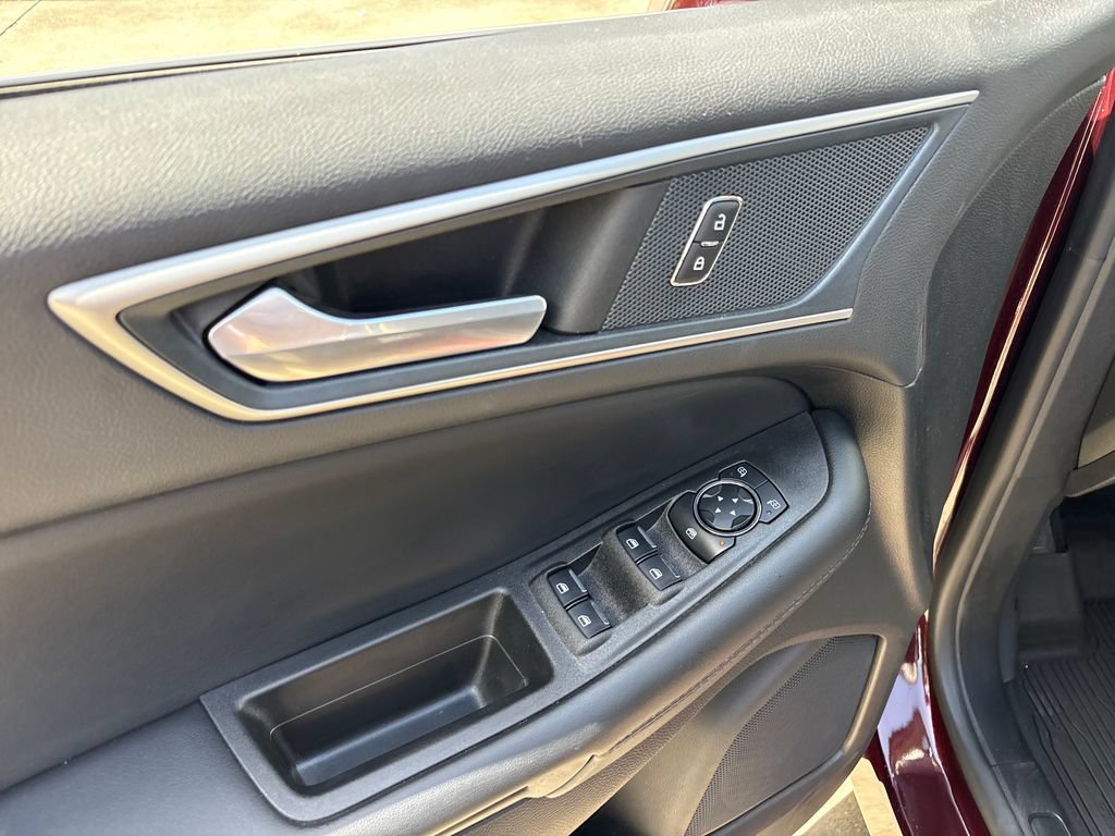 Certified 2024 Ford Edge SEL w/ Convenience Package AWD/4WD image 16