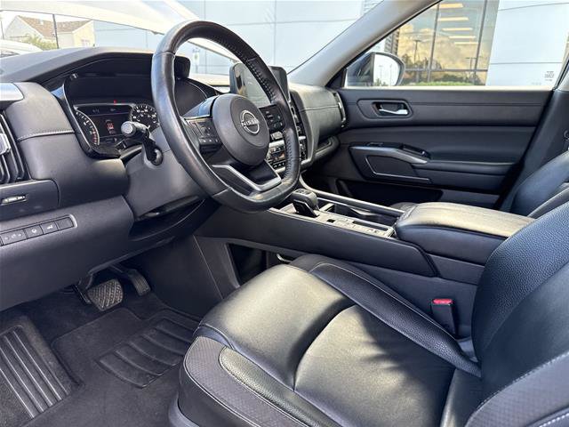 Used 2022 Nissan Pathfinder SL FWD image 28