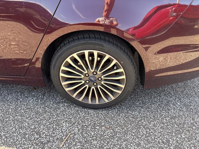 Certified 2017 Ford Fusion SE w/ Fusion SE Technology Package image 8