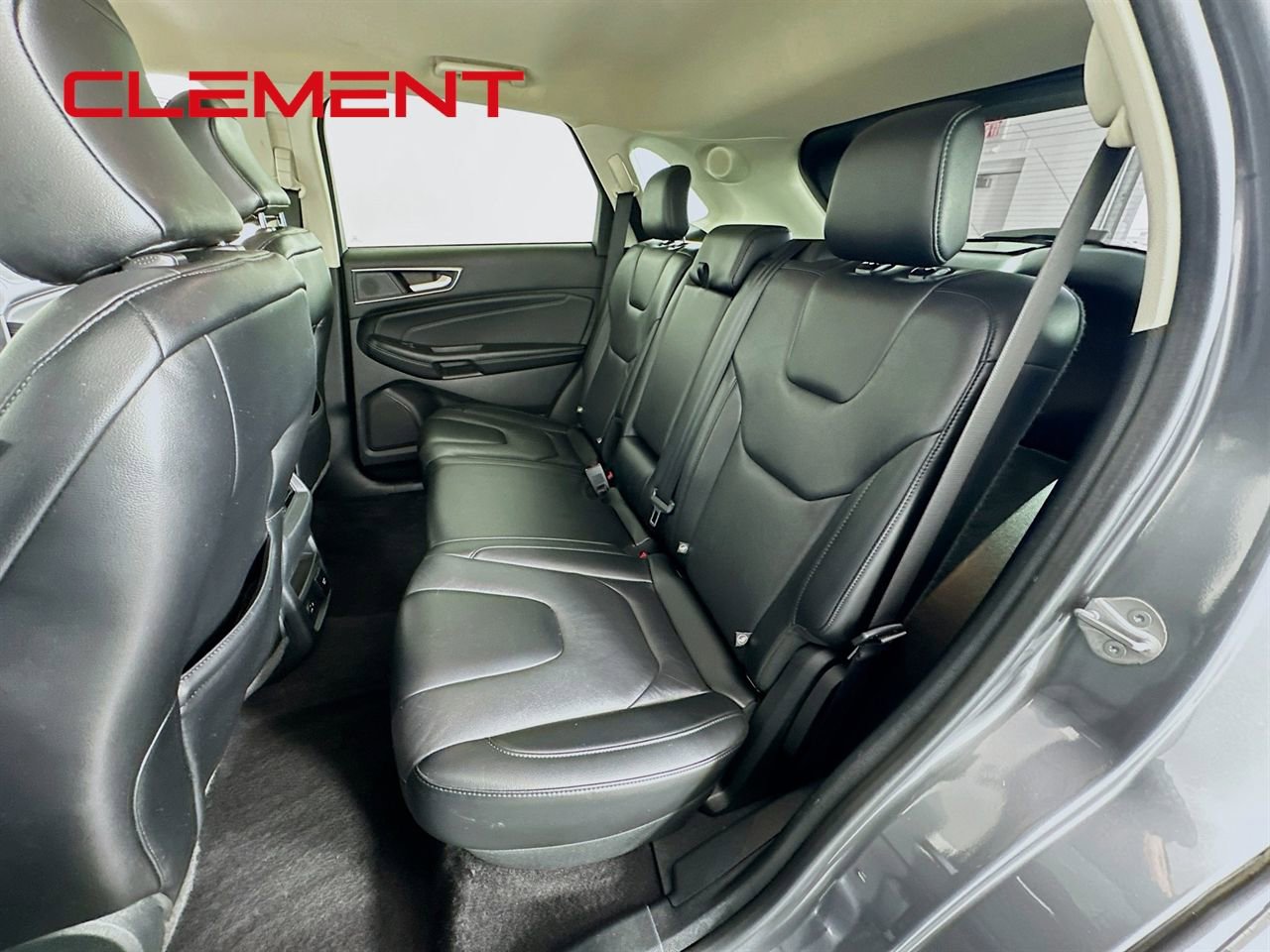 Certified 2022 Ford Edge Titanium image 31