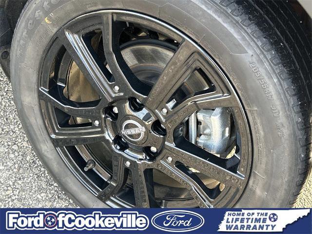 Used 2023 Nissan Kicks SR w/ SR Premium Package image 11