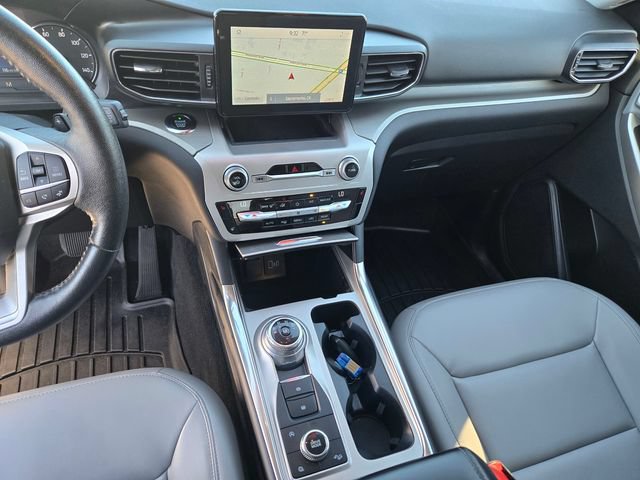 Certified 2021 Ford Explorer XLT w/ Equipment Group 202A AWD/4WD image 17