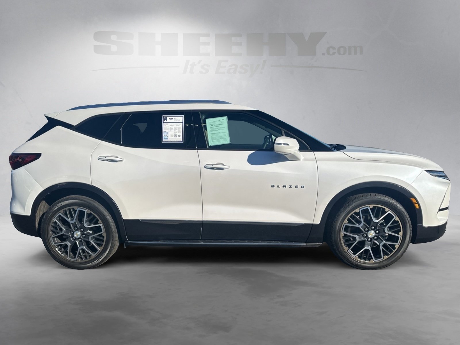 Used 2025 Chevrolet Blazer Premier w/ Driver Confidence II Package image 6