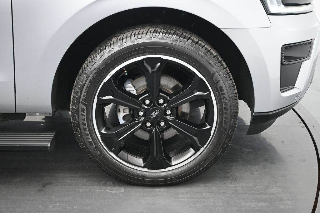Certified 2023 Ford Expedition Limited AWD/4WD image 28