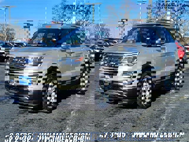 Certified 2017 Ford Explorer XLT w/ Equipment Group 202A image 7