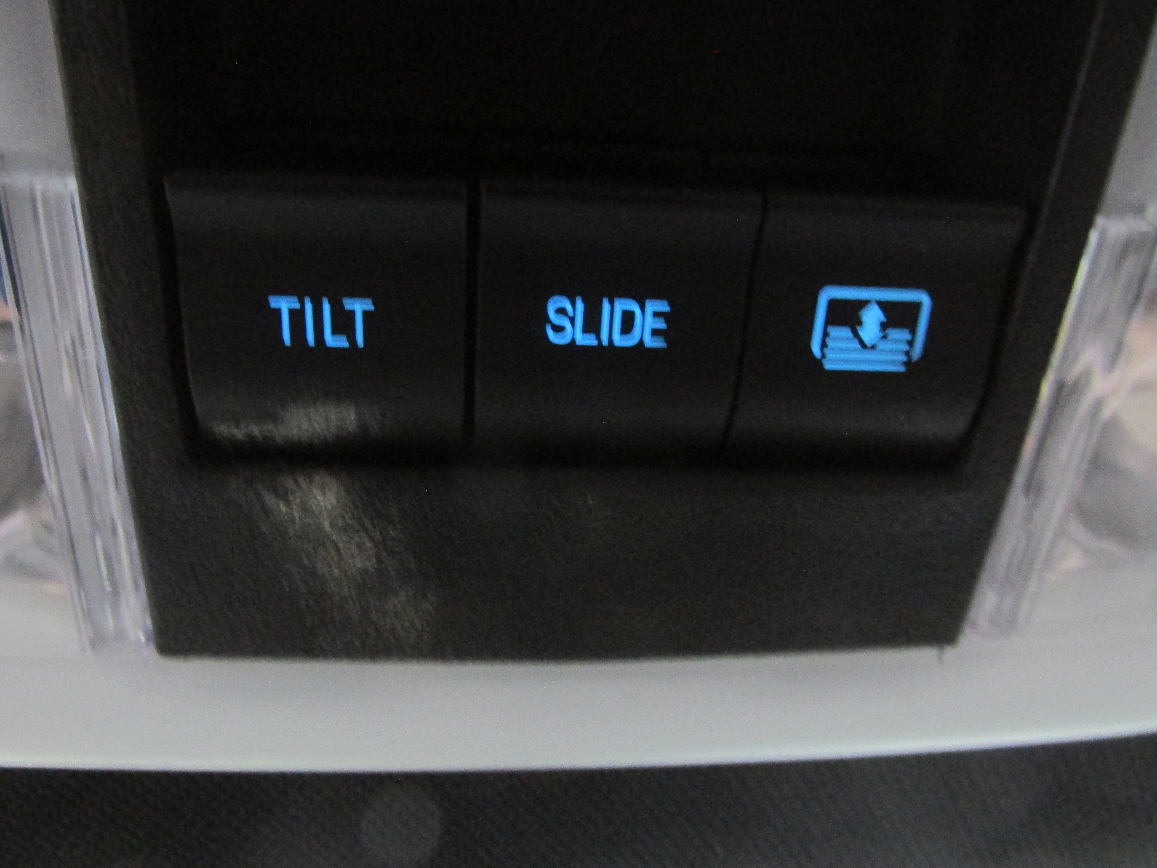 Certified 2019 Ford Explorer XLT w/ Equipment Group 201A image 44