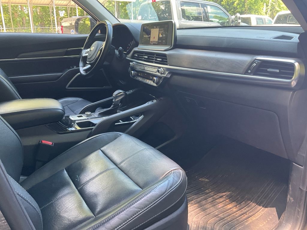 Used 2020 Kia Telluride EX w/ EX Premium Package FWD image 11