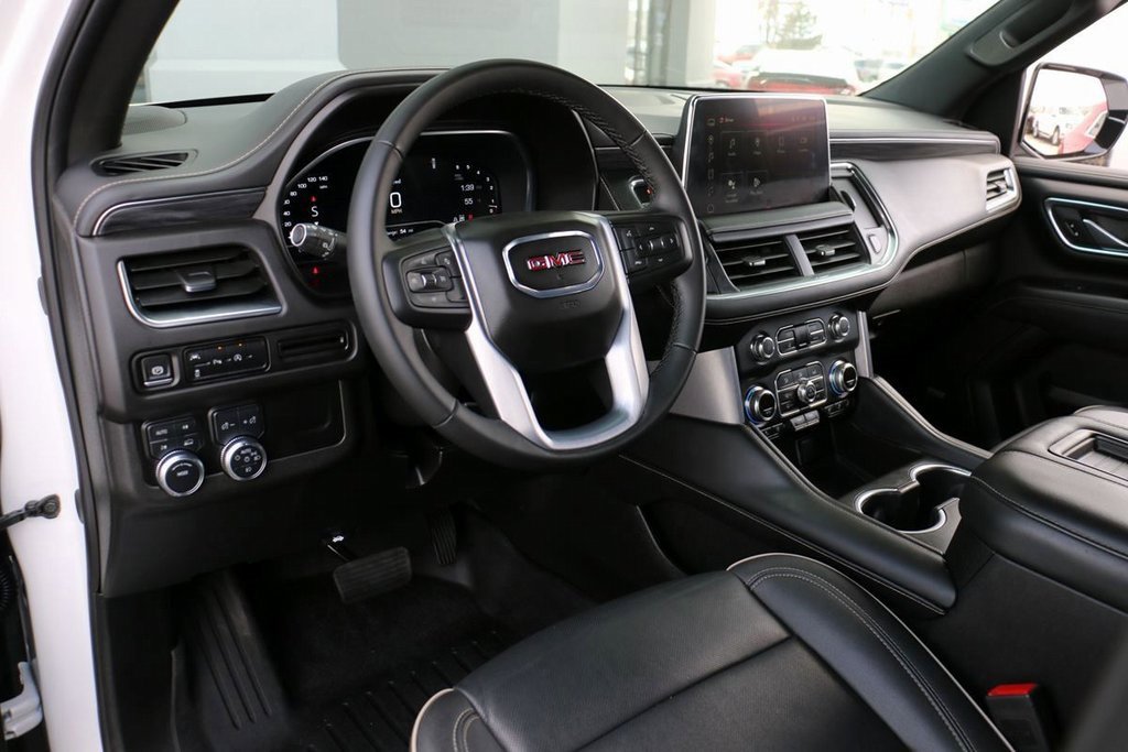 Used 2024 GMC Yukon SLT image 23